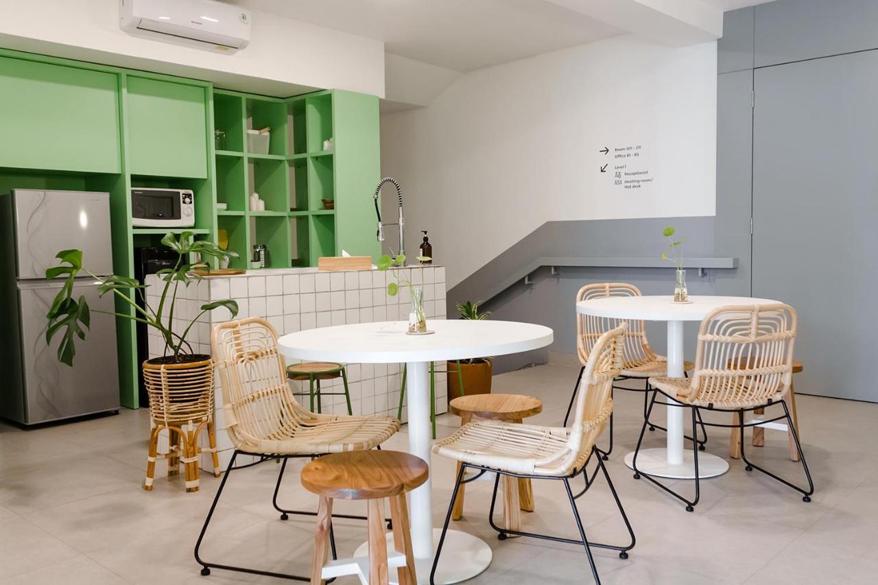 Sanctuary Spaces By Twospaces Yakarta Exterior foto